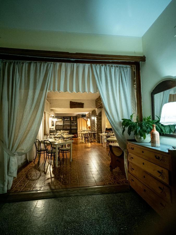 Albergo Ristorante Locanda Rosella Giba Екстер'єр фото