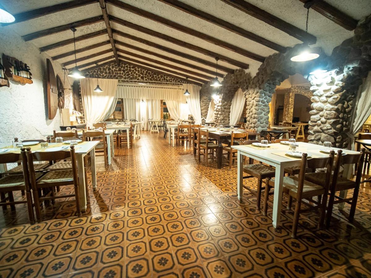 Albergo Ristorante Locanda Rosella Giba Екстер'єр фото