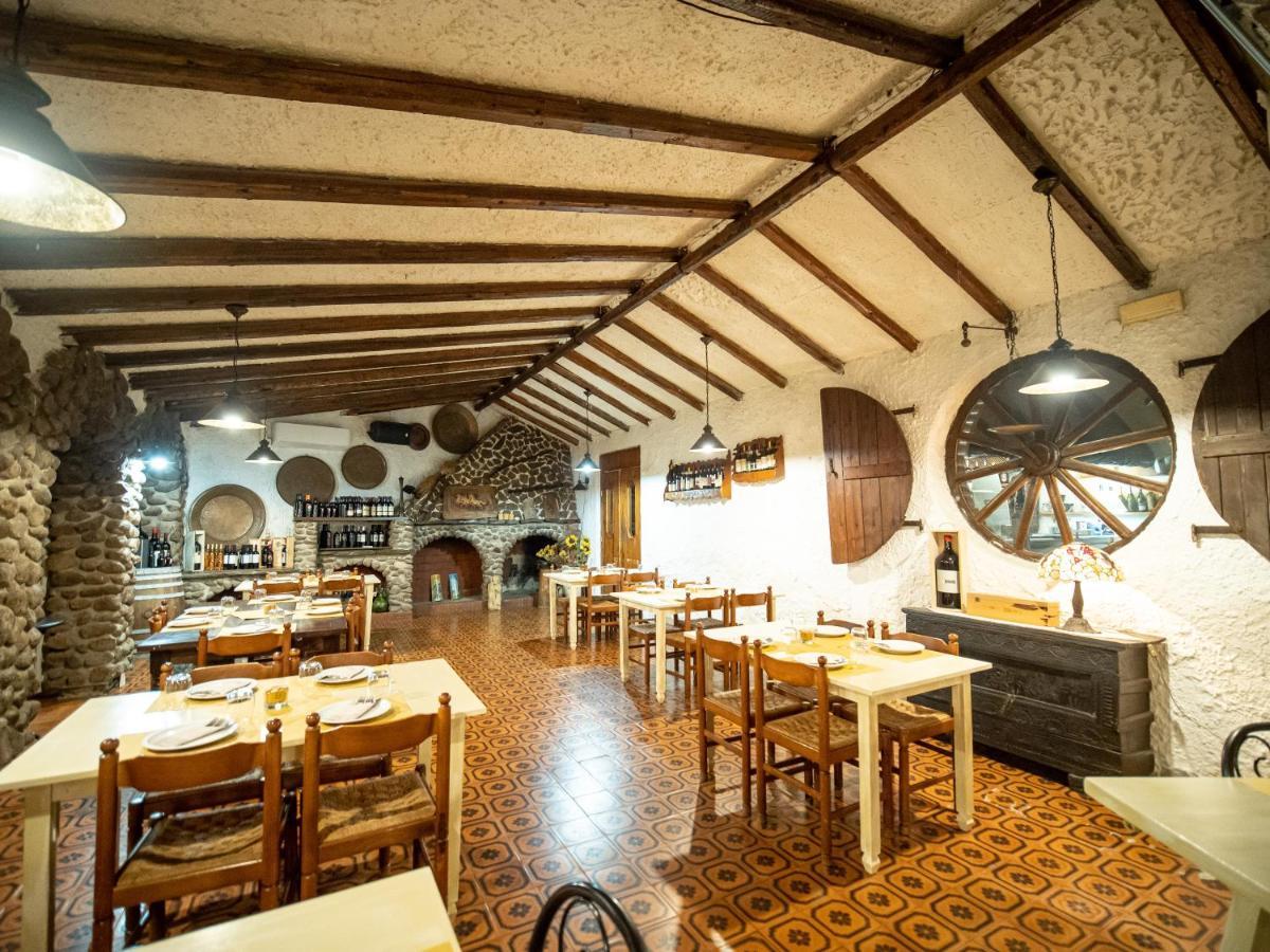 Albergo Ristorante Locanda Rosella Giba Екстер'єр фото