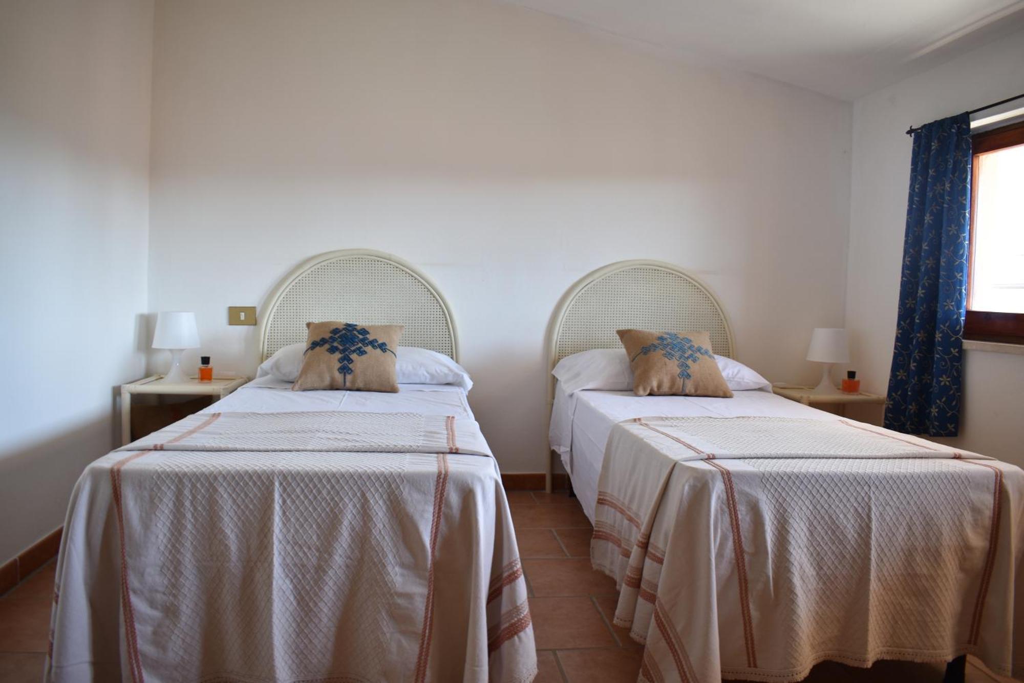 Albergo Ristorante Locanda Rosella Giba Екстер'єр фото