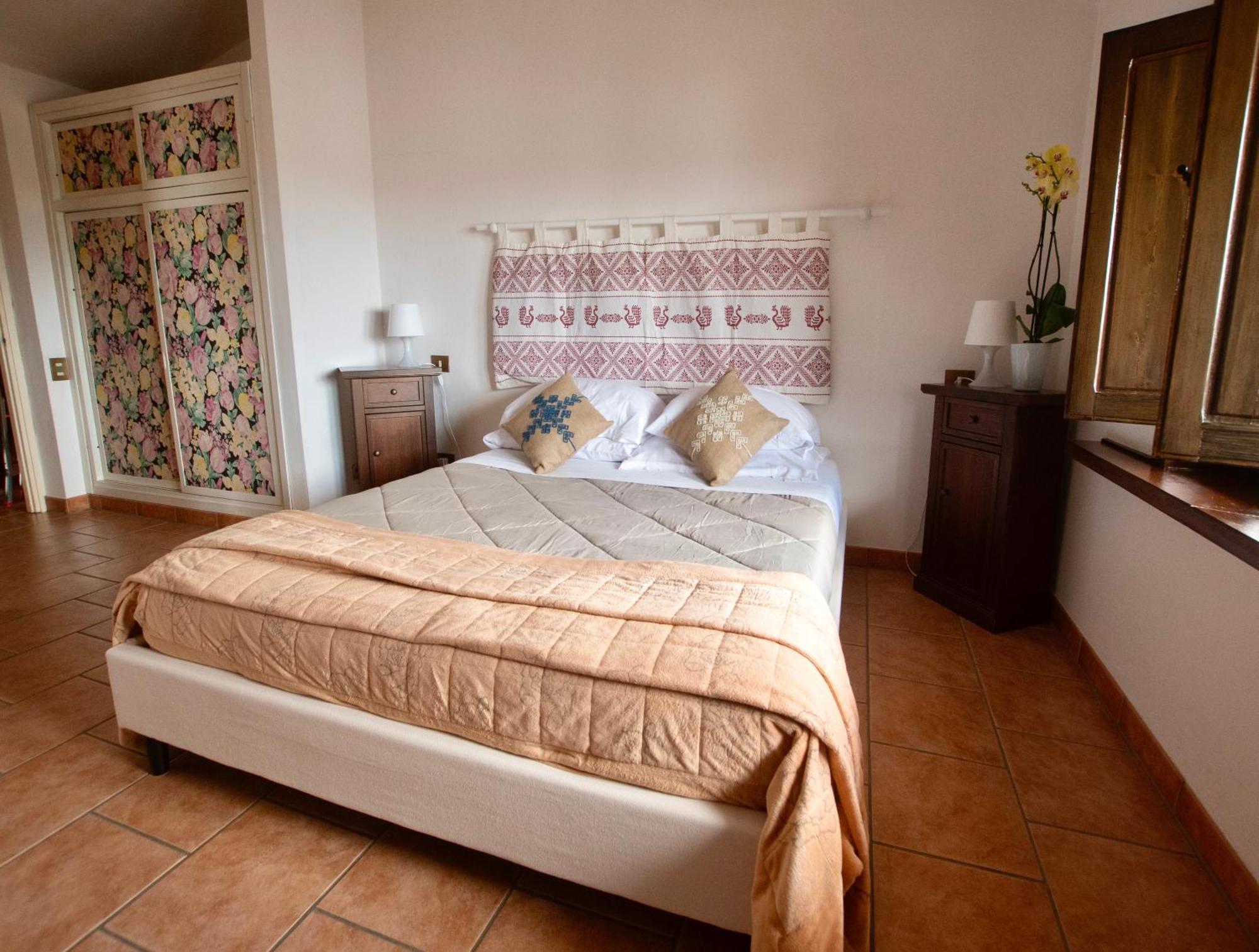 Albergo Ristorante Locanda Rosella Giba Екстер'єр фото