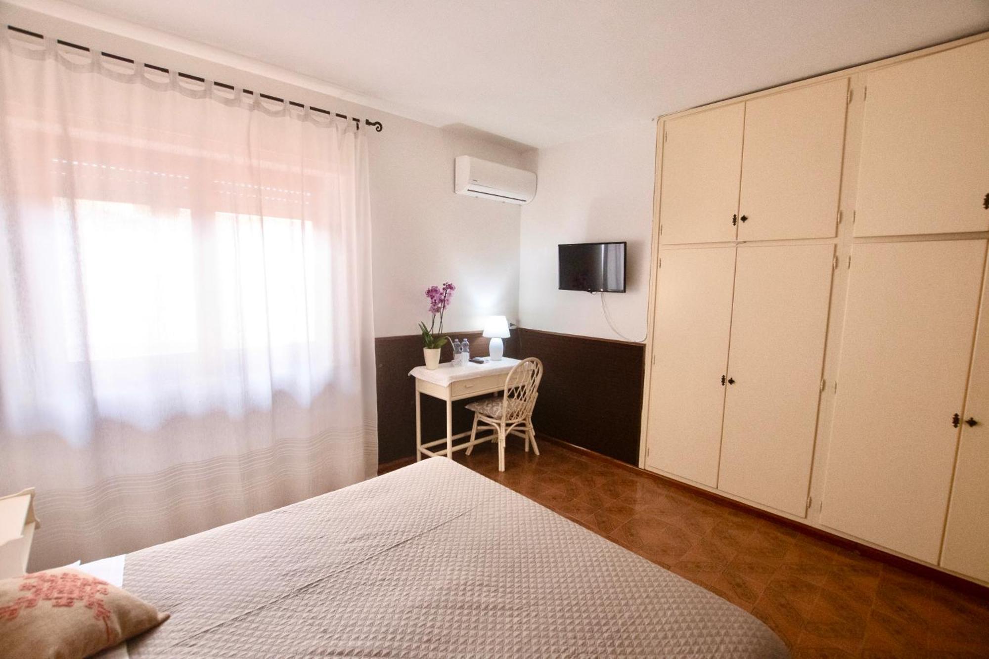 Albergo Ristorante Locanda Rosella Giba Екстер'єр фото